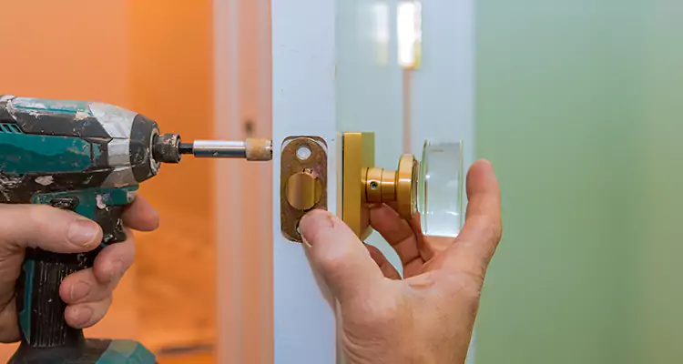 Broken Door Knob Fix in Estero, FL