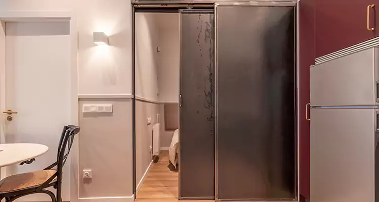 We Fix Closet Sliding Door in Estero, FL 