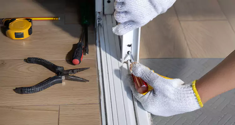 Screen Door Wheel Replacement in Estero, FL