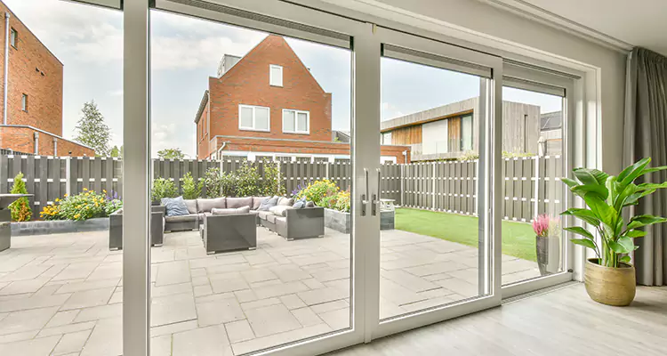 Best Sliding Screen Door Replacement Company in Estero, FL
