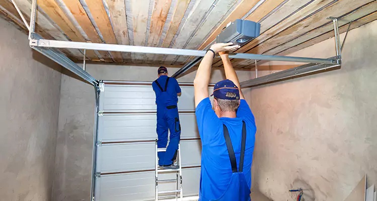 Garage Door Opener Technician in Estero, FL