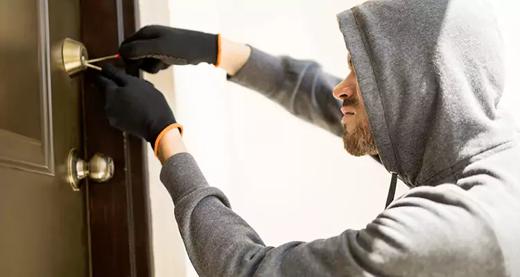 Emergency Motel Lock Repairs—Available 24/7 in Estero, FL